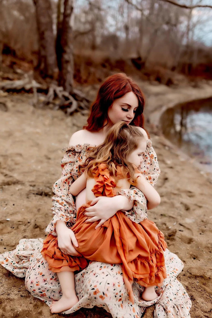 Aurora Silk Maternity Dress for Family Photoshoot One size (S-L) Aurora Silk Maternity Dress for Family Photoshoot One size (S-L)